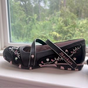 Sketchers brown Mary janes with pink hearts